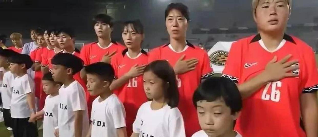 关于阿扎伦卡在TES比赛中出色发挥，比赛局势复杂引发热议！的信息